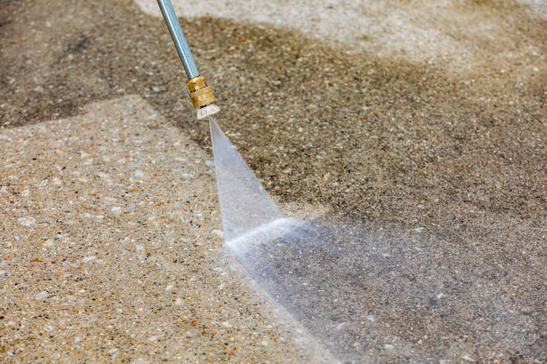 Best Sign and Awning Cleaning  in George West, TX